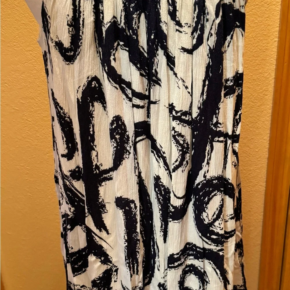 Nina Leonard women’s medium lined dress. Black/ white - Picture 3 of 11